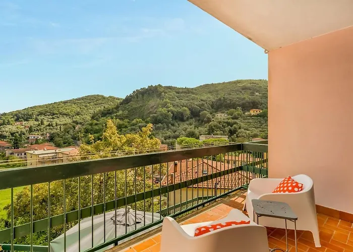 E Mare , Free Parking Lerici